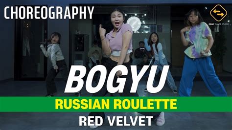 russian roulette choreography|[U.N.I.Q] Red Velvet .